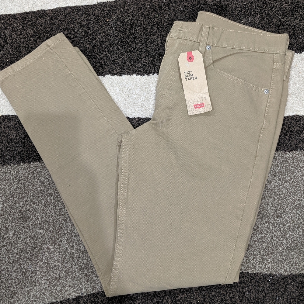 Men's Levi Khaki jeans
